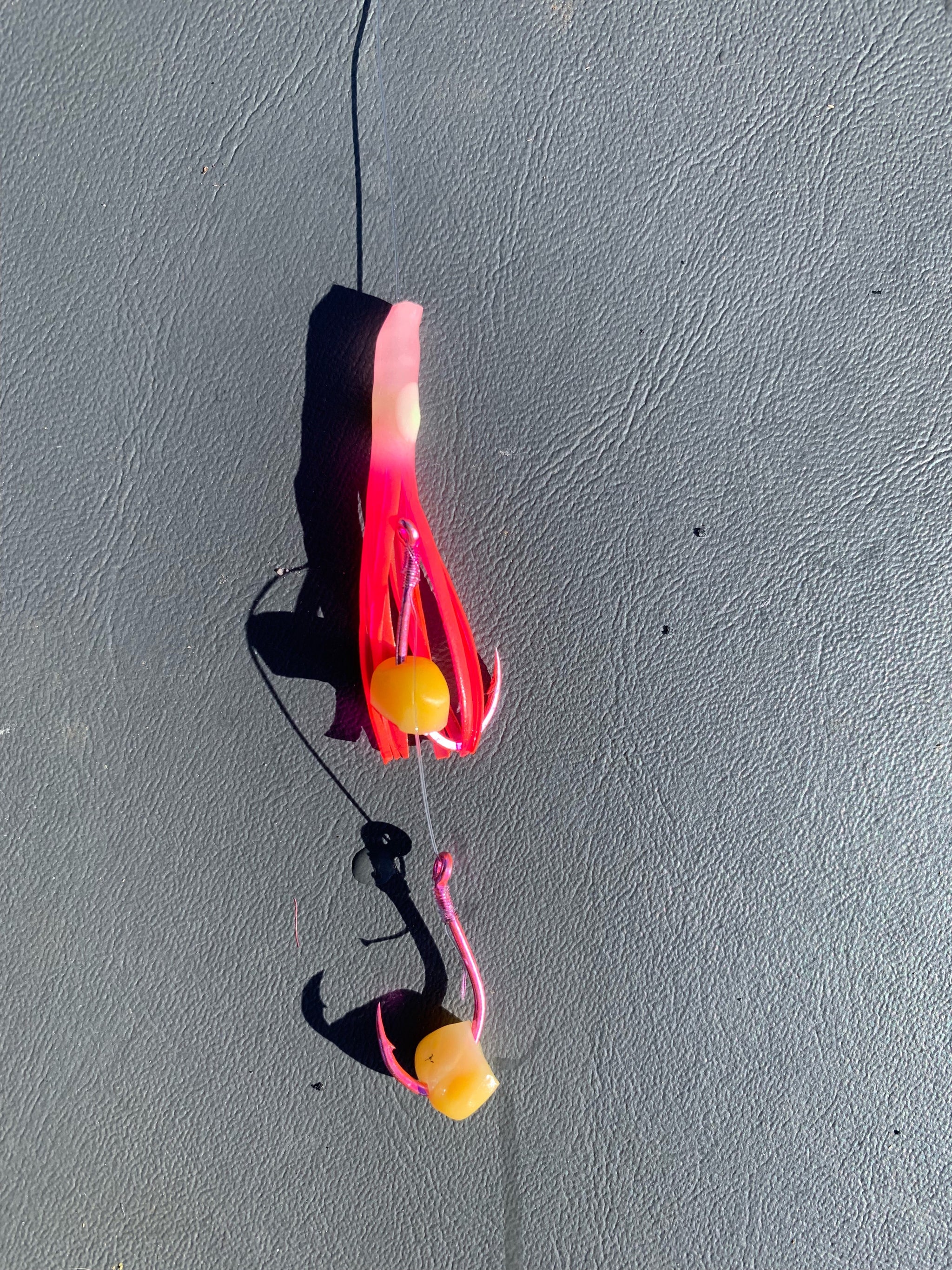 JUNEさん用 Barbed Maruto Sickle Hook UV Pink – Angler Innovations